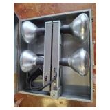 METAL LATCHING BOX WITH VINTAGE LIGHTS