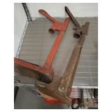 VINTAGE BOTTLE CAPPER