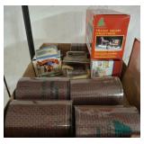 CHRISTMAS VILLAGE ACCESSORIES