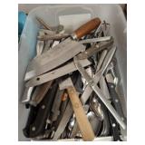 TRAY OF UNTESILS, MISC