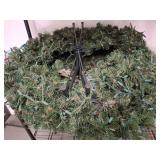 30IN LIGHTED WREATHS AND STAND