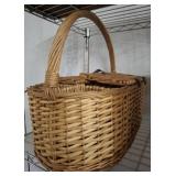 PICNIC BASKET