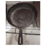 CAST IRON FRYING PAN