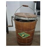 WHITE MOUTAIN ICE CREAM MAKER