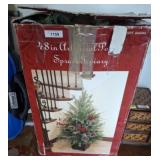 48IN ARTIFICIAL SPRUCE TOPIARY