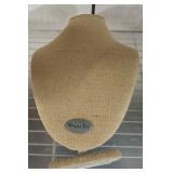 NECKLACE RETAIL DISPLAY