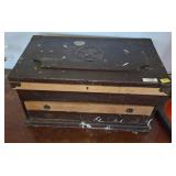 STAR THEMED WOODEN HOPE CHEST, LOCK DISABLED