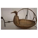 GOOSE BASKET, METAL STAND