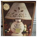 CHRISTMAS THEMED LAMP