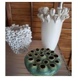 PORCELAIN FLOWER VAES AND FROG SEA LIFE STYLE VASE