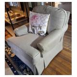 UPHOLSTERED ARM CHAIR