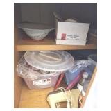 CONTENTS OF DRAWERS AND CABINET, PLASTICWARE,