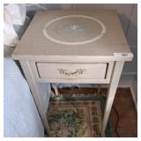 PRIMITIVE PAINTED DISTRESSED TABLE 18X18X28