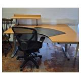 MODERN CORNER DESK WITH OFFICE CHAIR