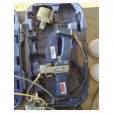 LINCOLN POWER GREASE GUN W/ BATTERY,