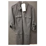 SHARAGANO  WOMEN BLOUSE SIZE 18W LOCATED ON