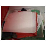 IRIS WREATH STORAGE CONTAINER 33 QT SIZE,