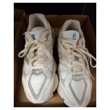 NEW BALANCE SIZE 8 SHOES
