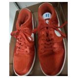 MENS NIKES SIZE 11