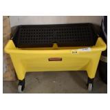 RUBBERMAID LARGE MOP BUCKET