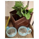 MAIL ORGANIZER, SUGAR DISPENSERS