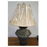 CERAMIC LIONS HEAD LAMP 30IN