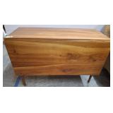 MAPLE DROP LEAF ANTIQUE TABLE