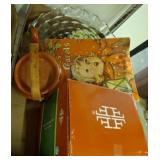 FITZ/FLOYD DIP BOWL/SPREADER, KETTLE, MISC