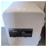 SENTRY 1250 DIAL SAFE WITH COMBO