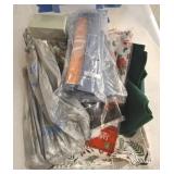 TOTE OF ASSORTED CHRISTMAS DCOR