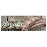 GROUP OF THROW DECORATIVE PILLOWS