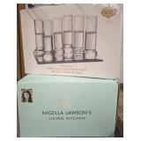 SHOOTER SET AND NIGELLA MEASURING CUPS