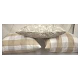 ASSORTED THROW PILLOWS