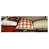 GROUP OF THROW DECORATIVE PILLOWS