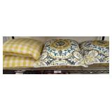 GROUP OF THROW DECORATIVE PILLOWS