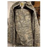 DIGITAL CAMO CHEMICAL SUIT LARGE REGULAR