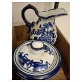 BLUE AND WHITE CREAM PITCHER, SUGAR