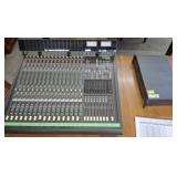 MACHIE 16-8 8 BUS MIXING CONSOLE