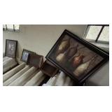 GROUP OF ASSORTED PICTURES AND FRAMES