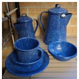 AGATE CINSO CAMPING PITCHER AND PLATES SET