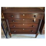 ANTIQUE SPOOL SIDE HAND DOVETAILED CHEST