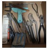GROUP OF ASSORTED HAND TOOLS