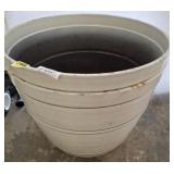 PR COMPOSITE PLANTER POTS