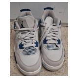 NIKE AIR SNEAKERS SIZE 5.5Y