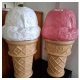 2 PLASTIC DECORATIVE ICE CREAM CONES
