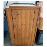 1 DOOR PINE CABINET ON CASTERS
