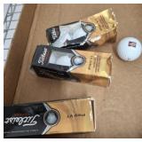 TITLIEST PRO V 1 LOGO BALLS