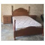 5-PIECE OAK QUEEN BEDROOM SET