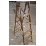 6 FT WOODEN A-FRAME LADDER