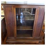CURIO/CHINA CABINET NO KEY